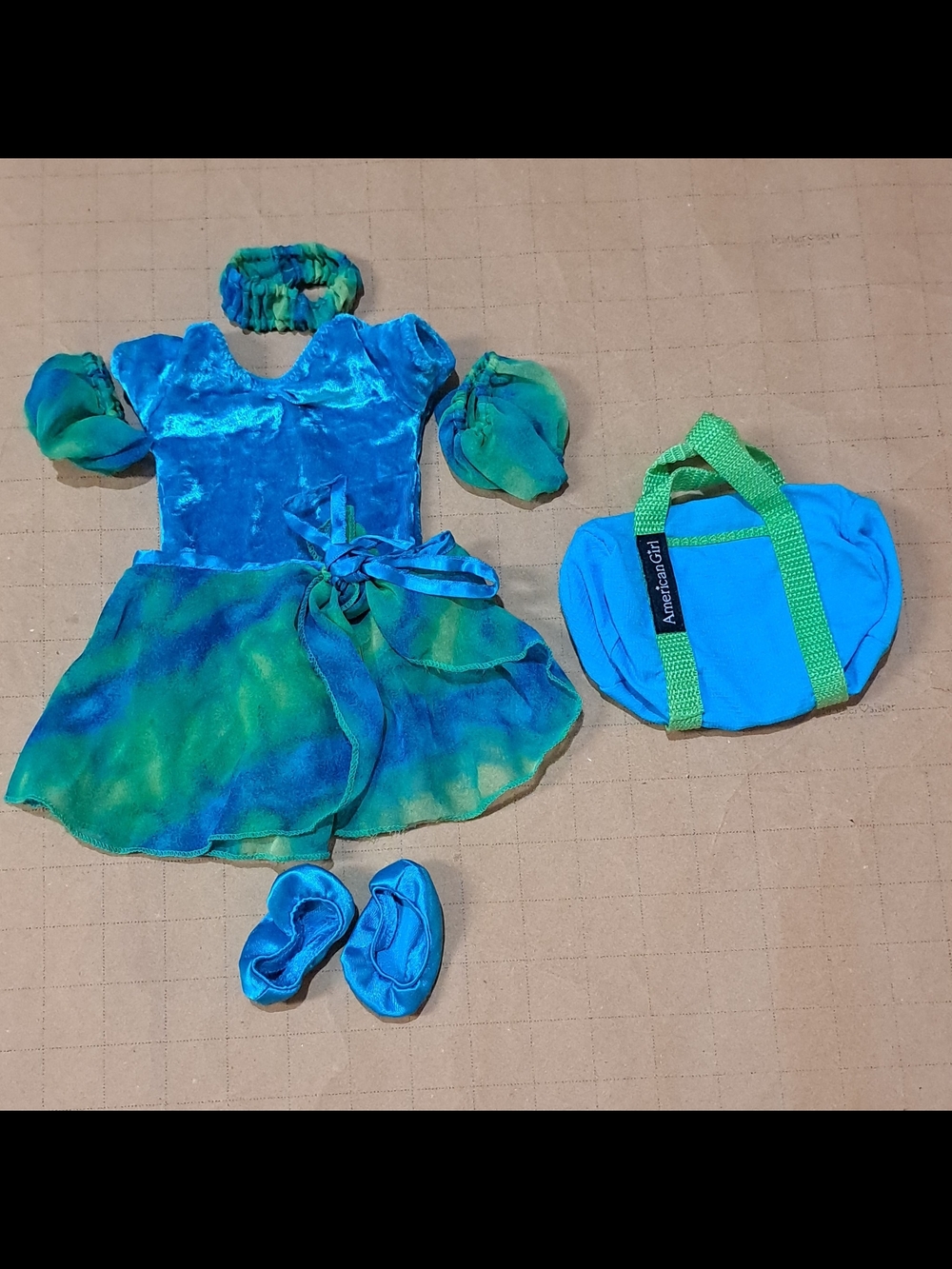 American Girl Today Modern  Dance Set with Bag